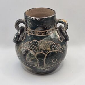 Wassi Art Jamaica Vase Hand Carved